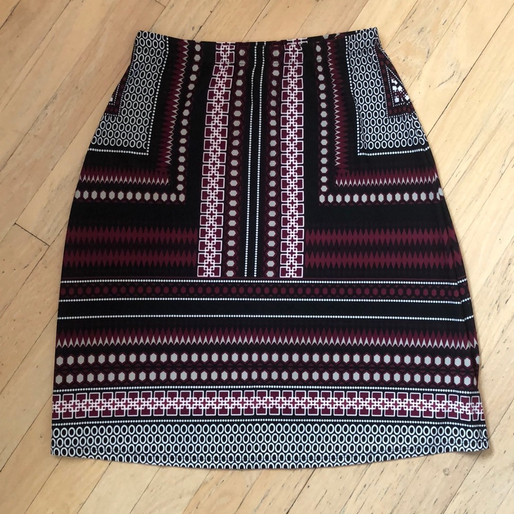 Misia Pattern Skirt - Picture 4 of 7
